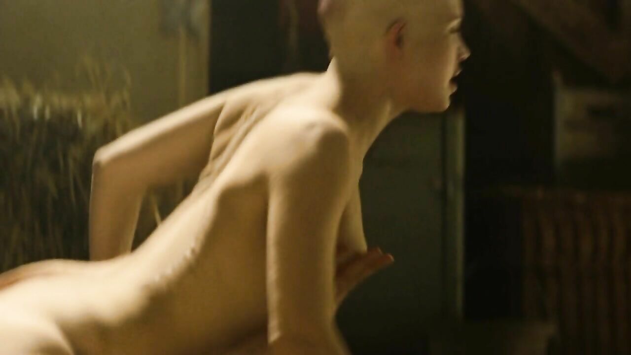 Delphine Chaneac nackt, Sexszene aus Splice (2009)