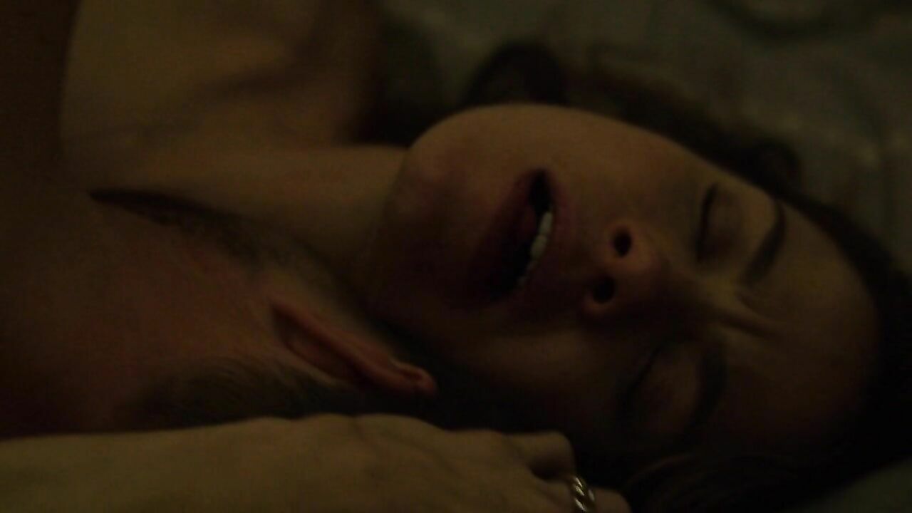 Michelle Monaghan nackt, Sexszene aus The Path s01e05 (2016)