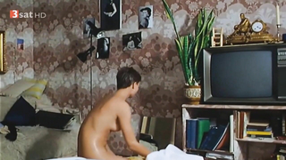 Scena erotica di Andrea Rau da La cacciata dal paradiso (1977)