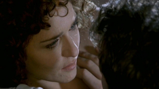 Valeria Golino nue, scène de sexe de Il sole nero (2007)