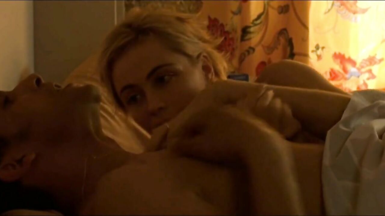 Emmanuelle Beart nude, erotic scene from Les temoins (2007)