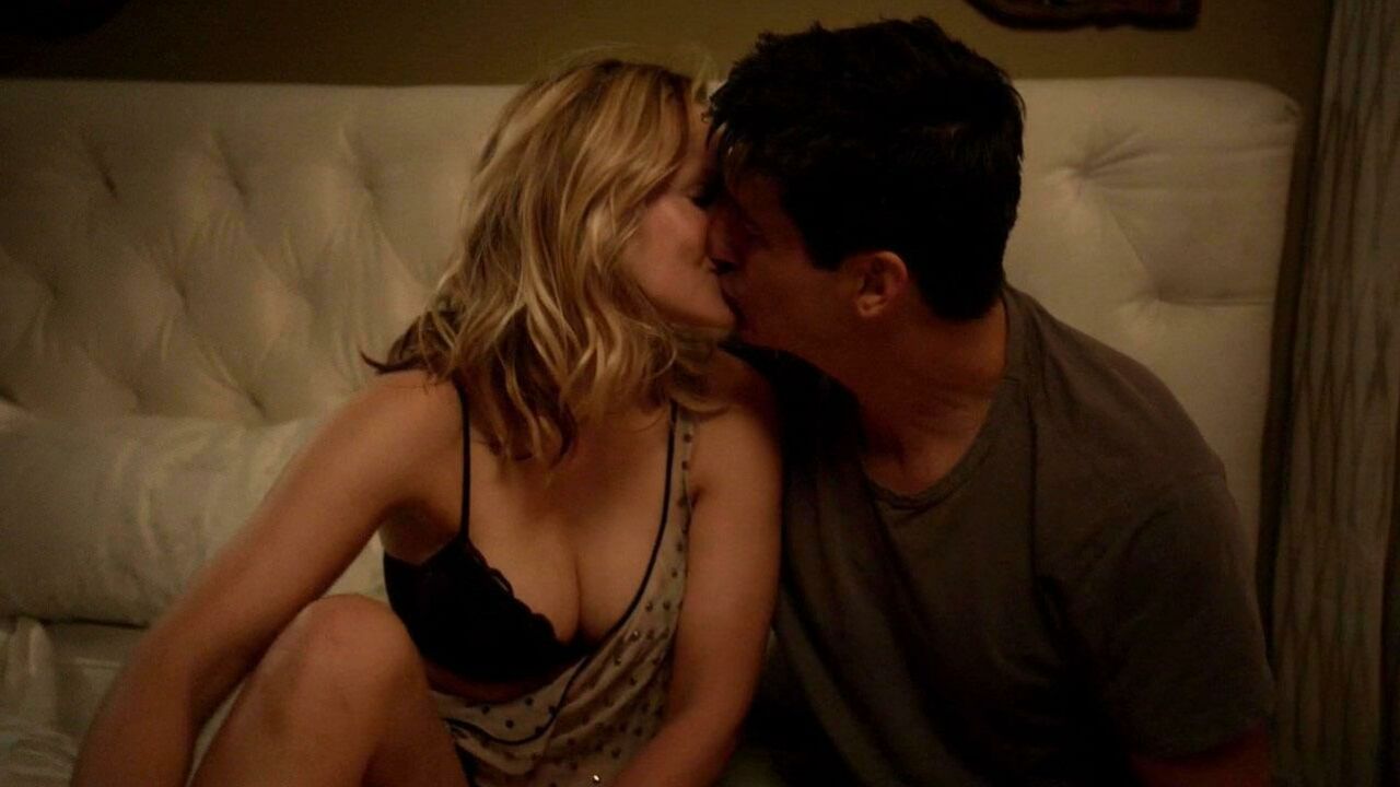 Kristen Bell nude, erotic scene from House of Lies s05e01 (2016)