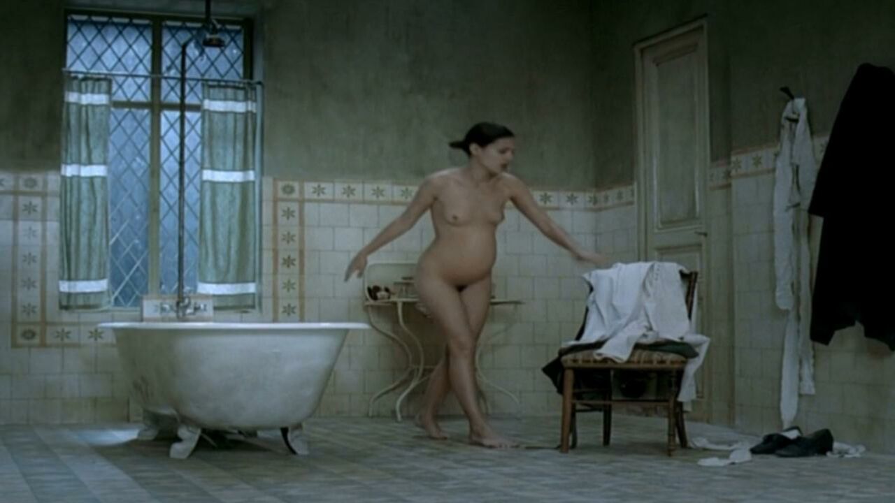 Virginie Ledoyen nude, erotic scene from Saint Ange (2004)