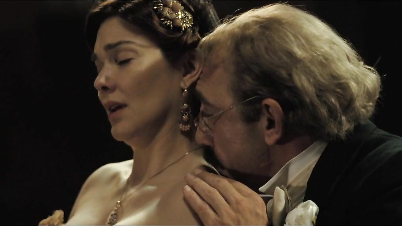 Laura Harring nude, sex scene from Love in the Time of Cholera (2007)