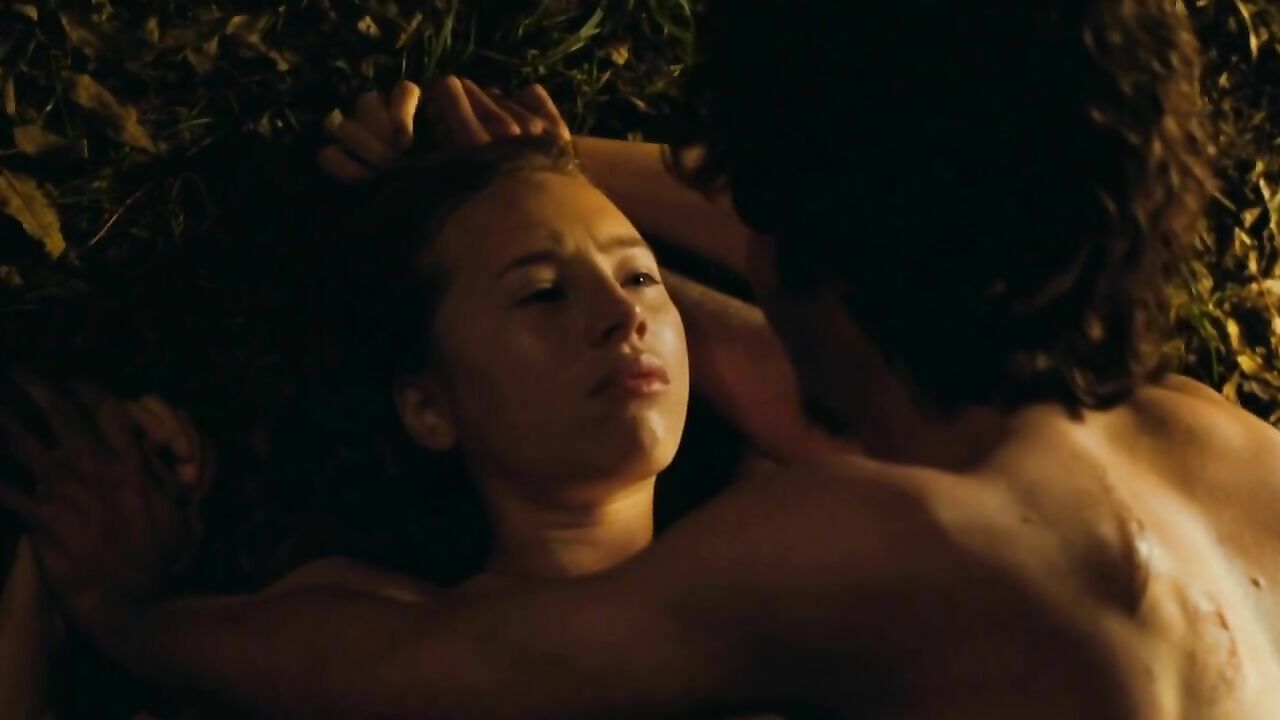 Isild Le Besco nude, sex scene from Au fond des bois (2010) #2