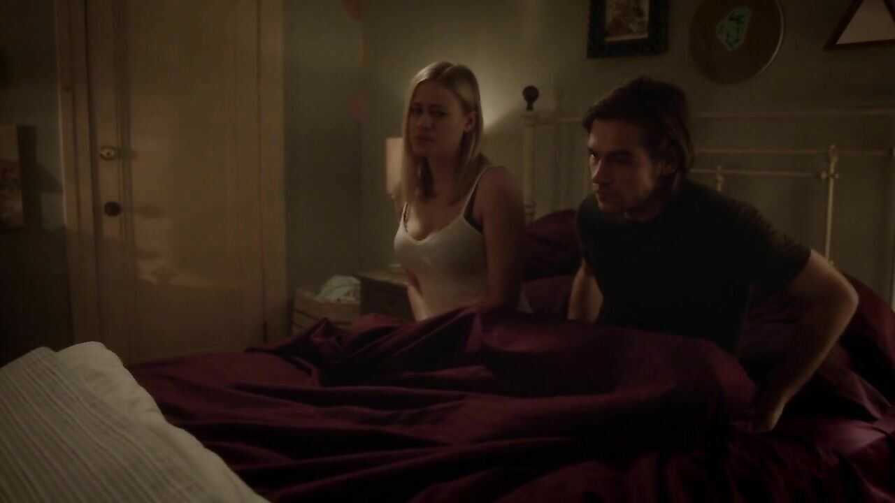 Olivia Taylor Dudley nude, sex scene from The Magicians s01e10 (2016)