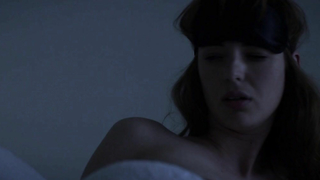 Louise Bourgoin nua, cena de Mojave (2015)