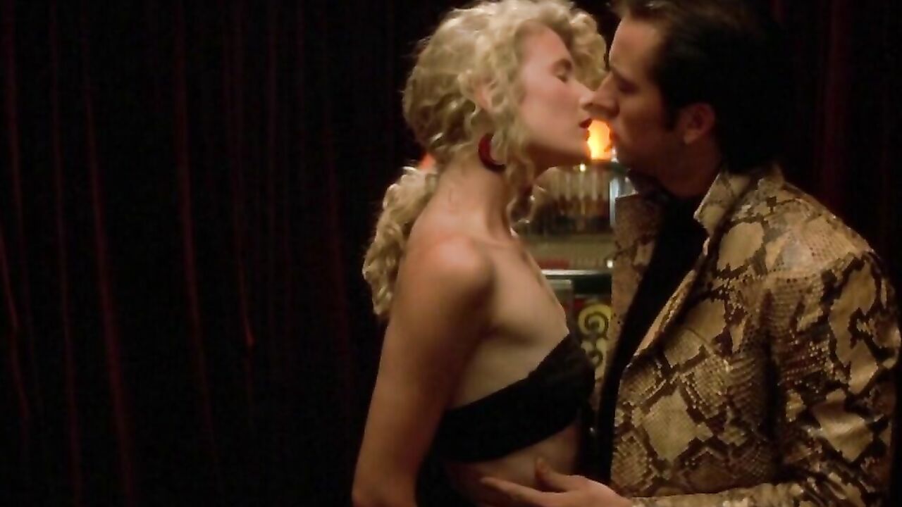 Laura Dern nude, sex scene from Wild at Heart (1990)