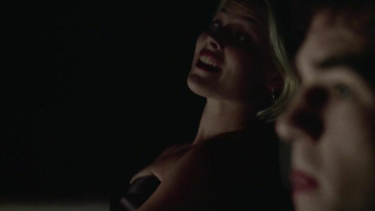 Ali Larter nude, scene from Varsity Blues (1999)