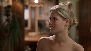 Ali Larter nua, cena de Varsity Blues (1999)