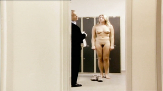 Trine Dyrholm nuda, scena da Forbrydelser (2004)