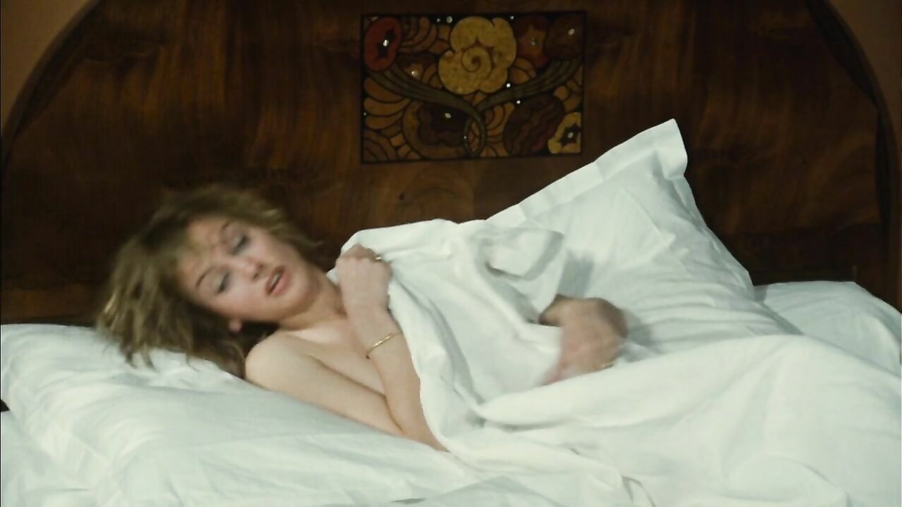 Dalila Di Lazzaro nude, scene from 3 hommes a abattre (1980)