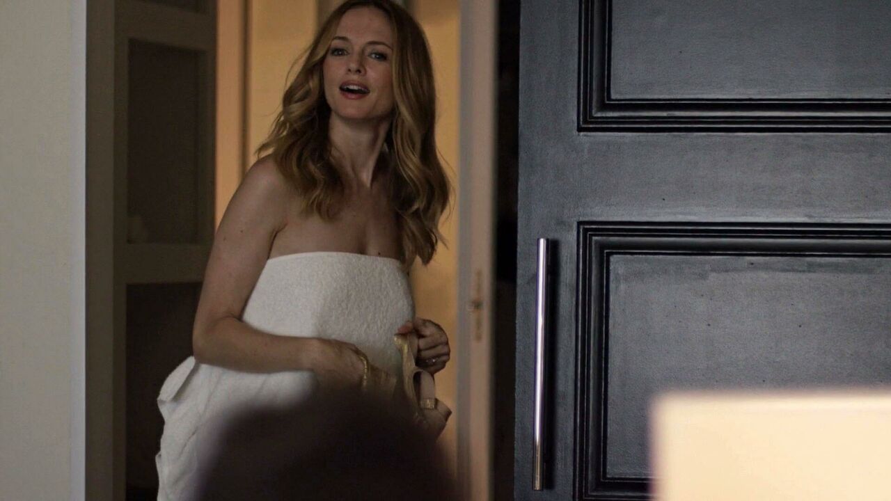 Heather Graham nude, scene from Flaked s01e03 (2016)