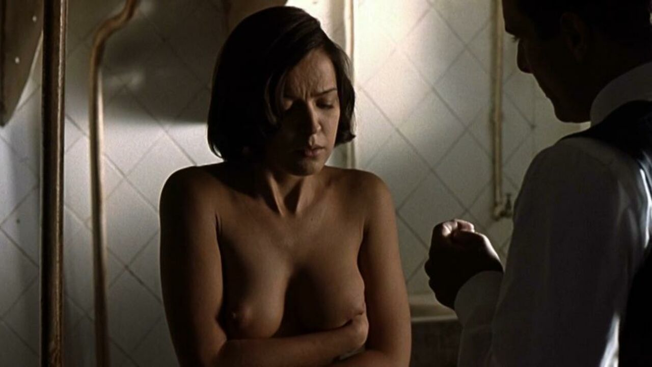 Veronica Sanchez nude, scene from Las 13 rosas (2007)