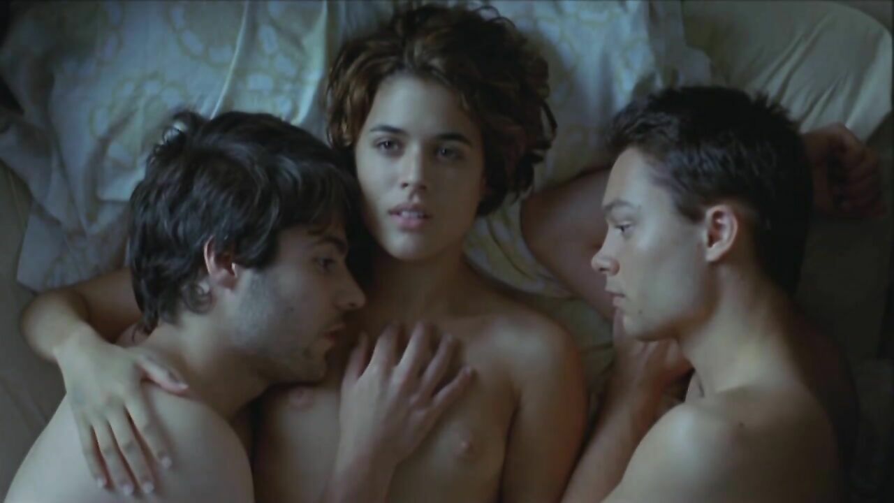 Adriana Ugarte nude, sex scene from Castillos de carton (2009)