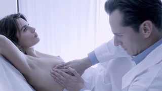 Penelope Cruz nude, erotic scene from Ma Ma (2015)