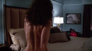 Lisa Edelstein nude, erotic scene from Girlfriends Guide to Divorce s02e06 (2015)