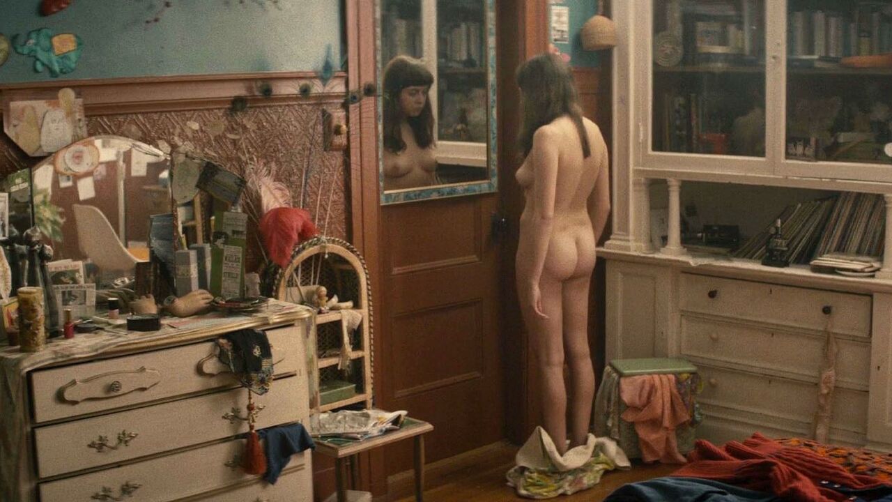 Bel Powley nude, sex scene from The Diary of a Teenage Girl (2015)