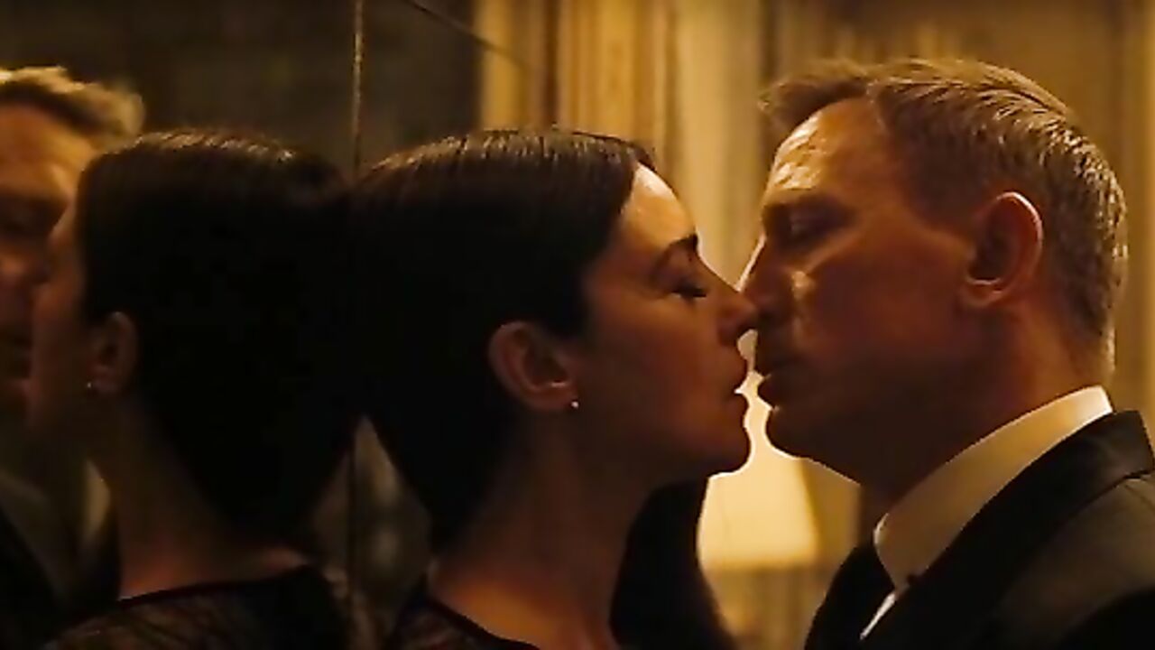 Monica Bellucci nude, sex scene from Spectre (2015)