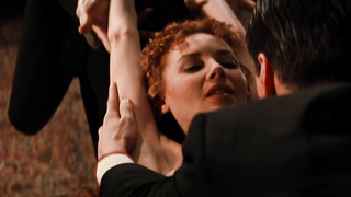 Connie Nielsen çıplak, Devil's Advocate'den (1997) sahne