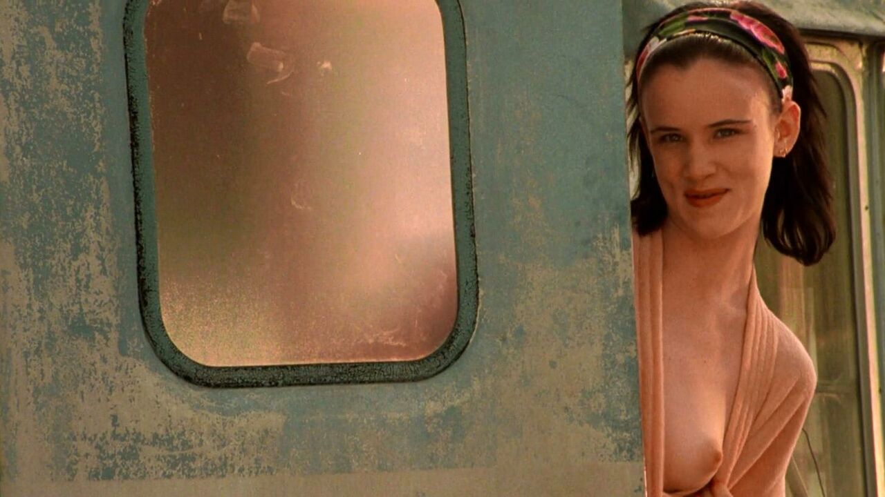 Juliette Lewis nude, scene from Kalifornia (1993)