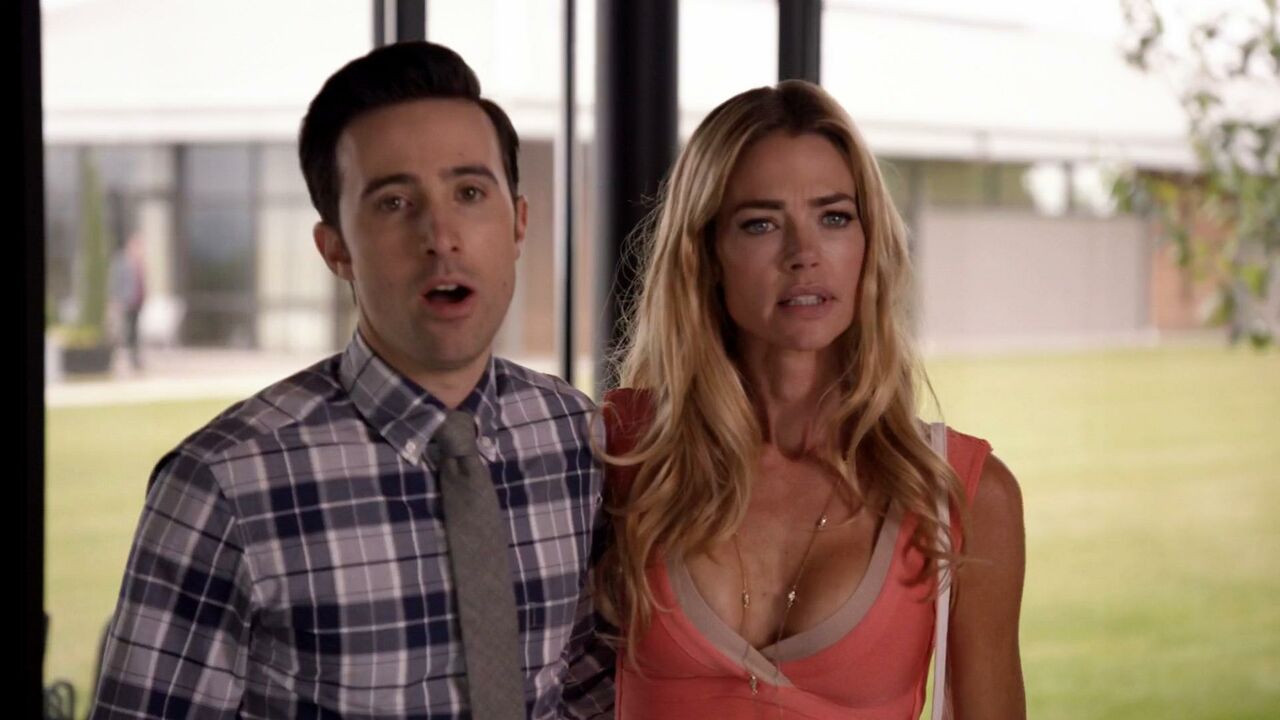 Denise Richards sexy, scene from Significant Mother s01e02 (2015)