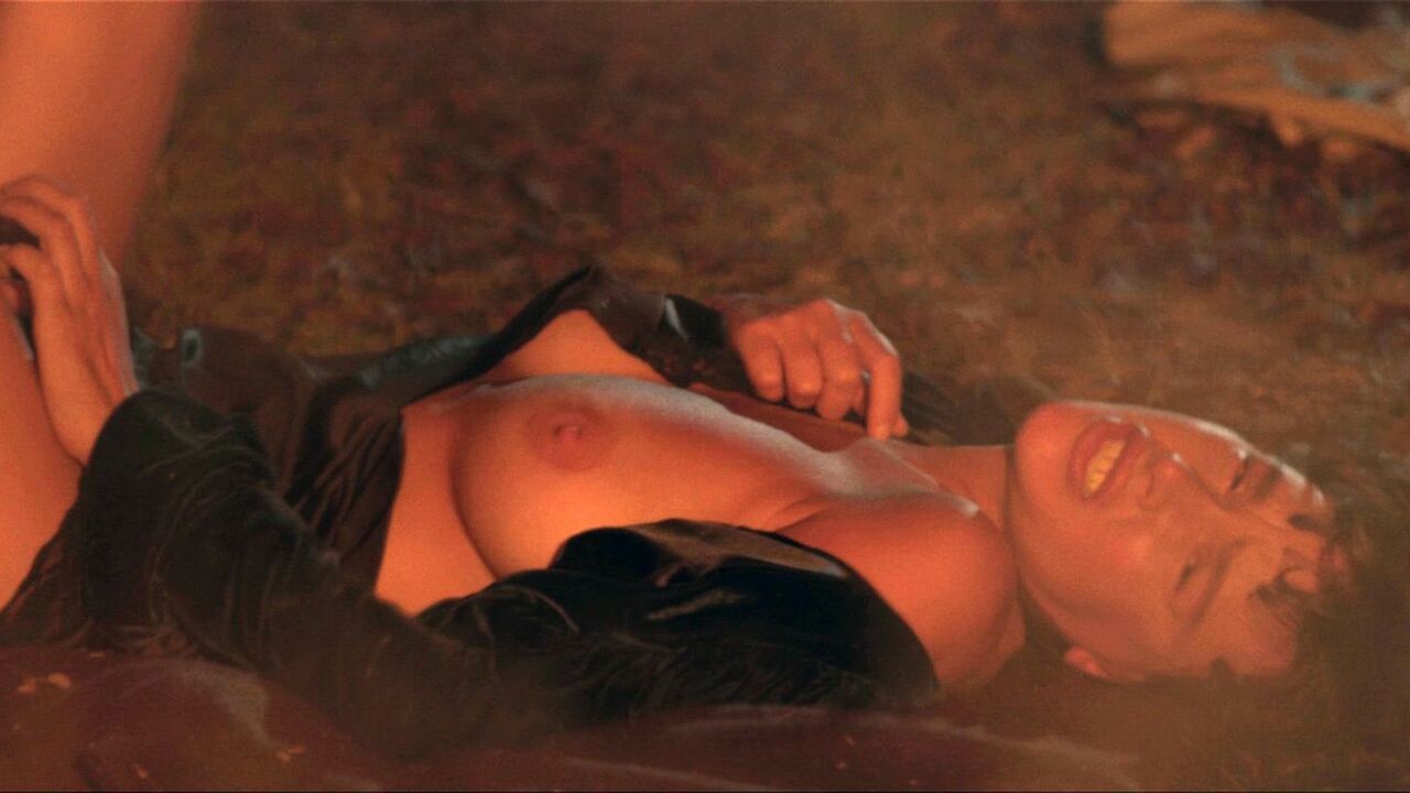 Paz de la Huerta nude, sex scene from The Editor (2014)