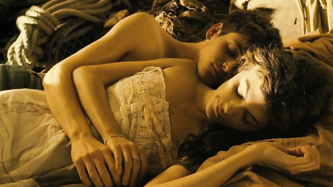 Audrey Tautou nude, sex scene from A Very Long Engagement (2004)