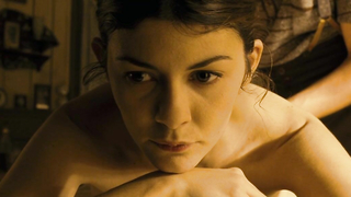 Audrey Tautou nude, sex scene from A Very Long Engagement (2004)