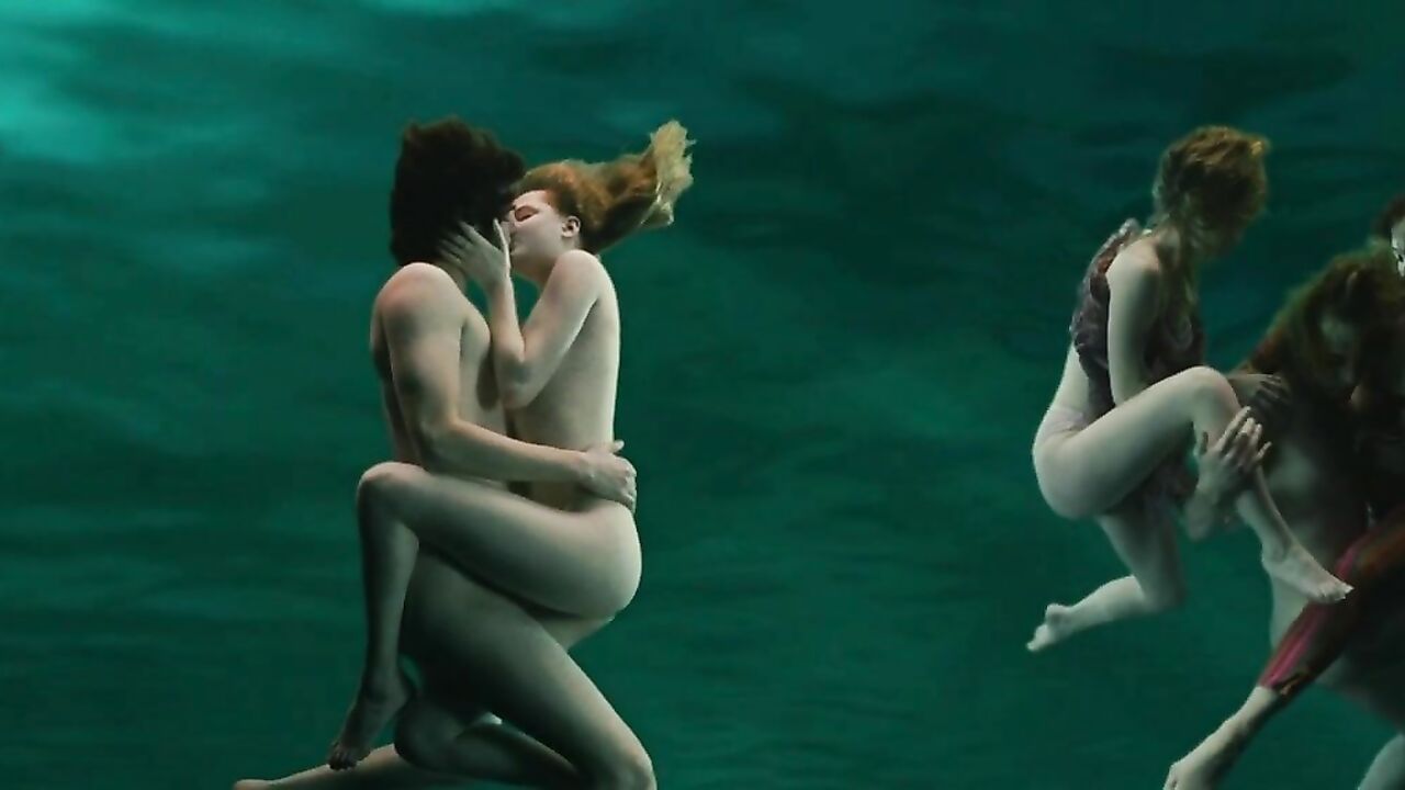 Evan Rachel Wood nackt, Szene aus Across the Universe (2007)