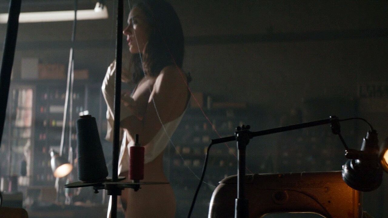 Jennifer Connelly nude, scene from American Pastoral (2016)