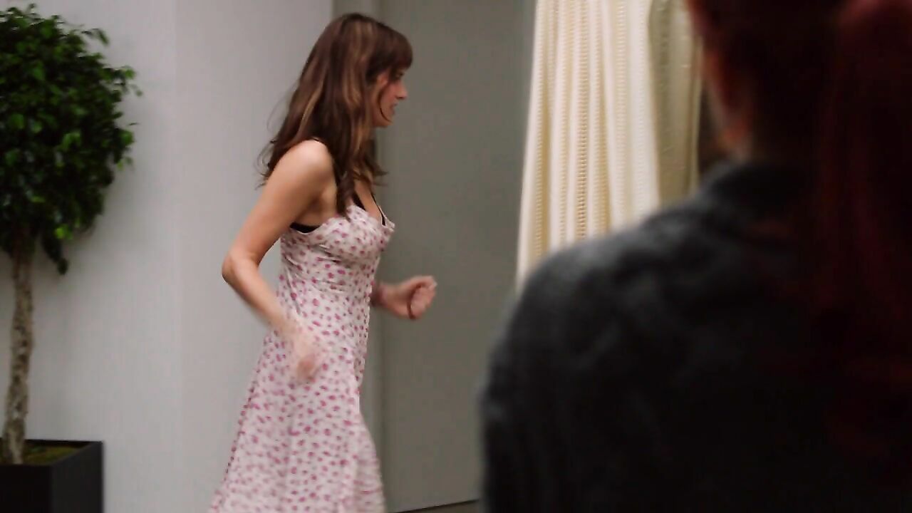 Margarita Levieva nackt, Lake Bell sexy, Sexszene aus How to Make It in America s02e01,02 (2011)