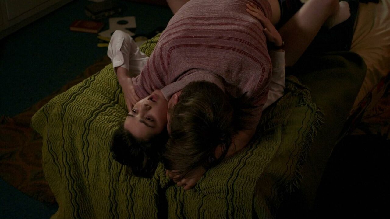 Maisie Williams sexy, sex scene from The Falling (2014)