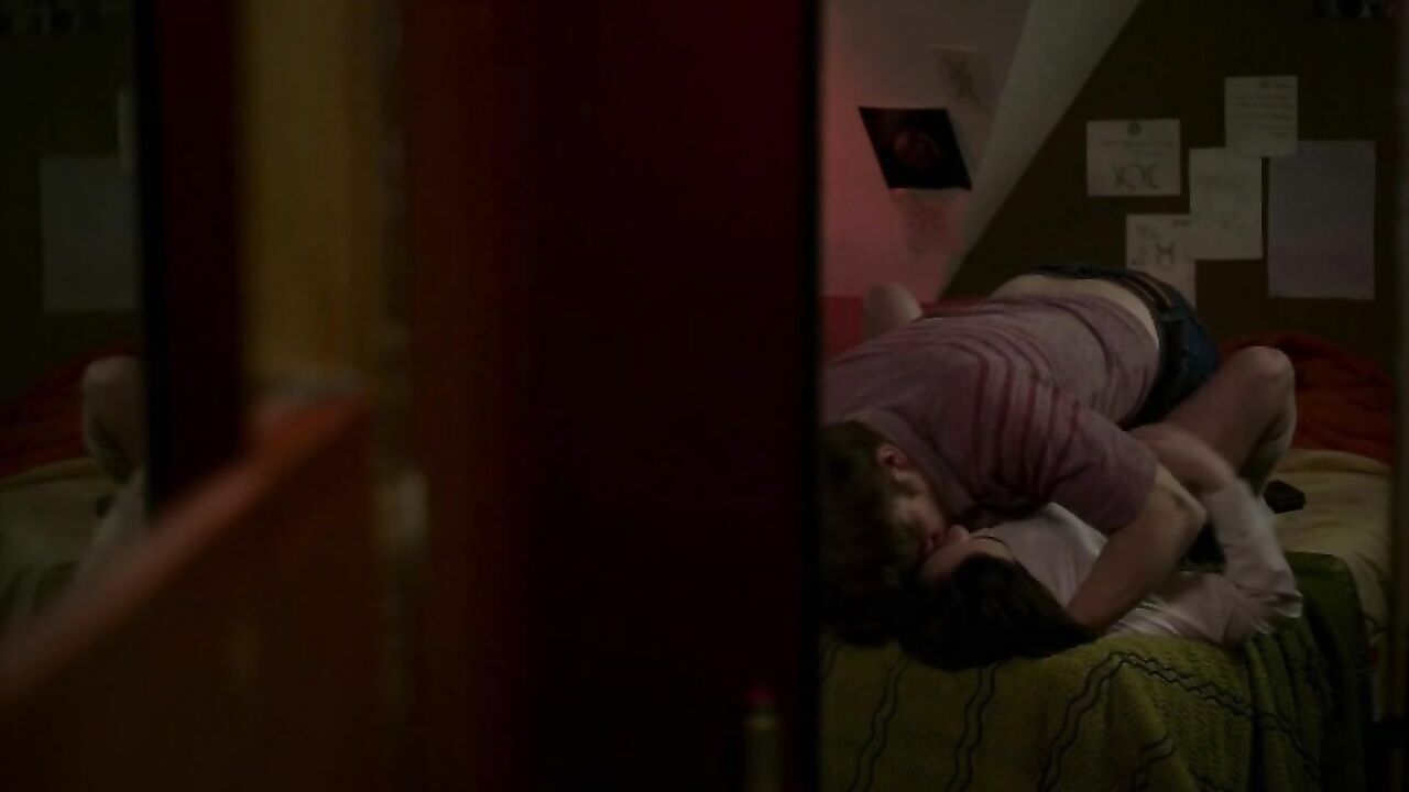 Maisie Williams sexy, sex scene from The Falling (2014)