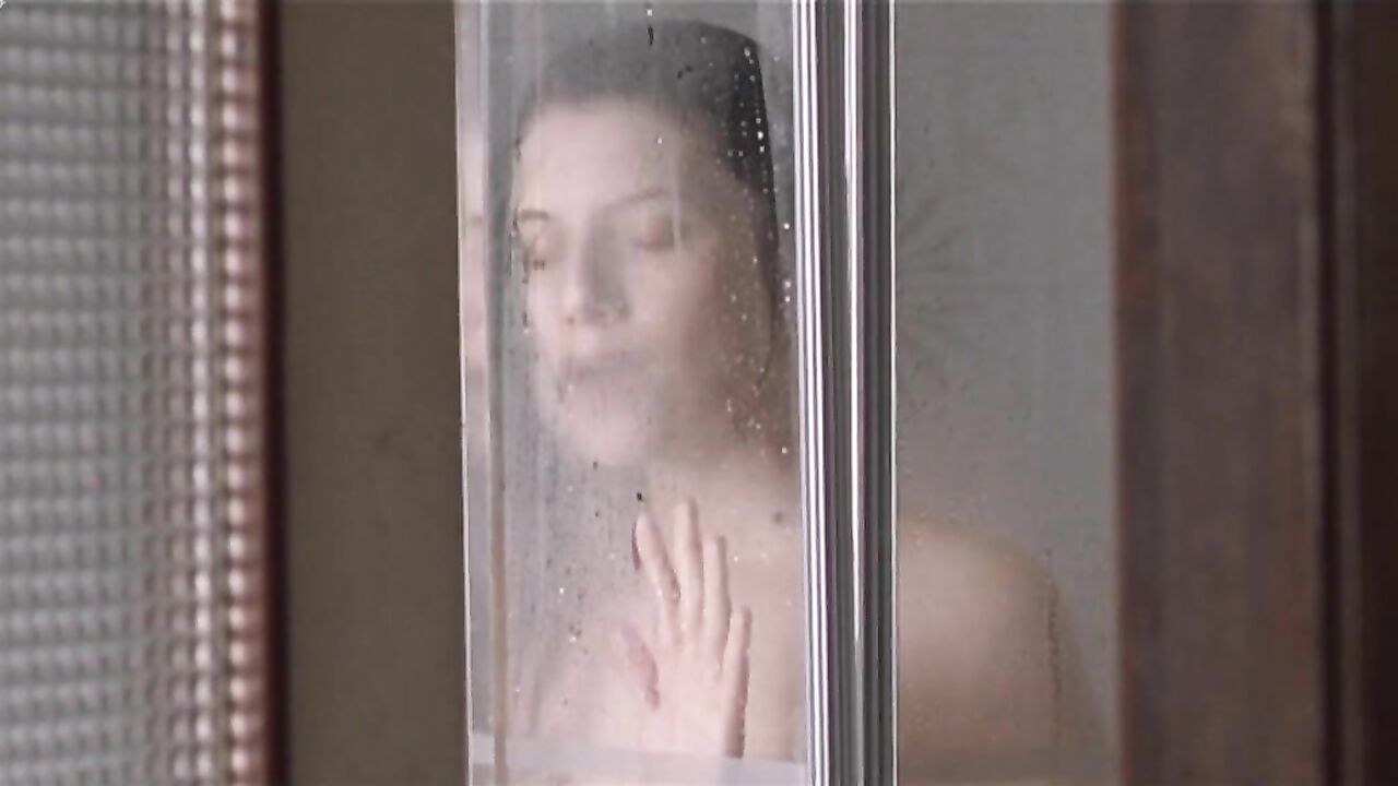 Melanie Laurent nude, scene from La chambre des morts (2007)