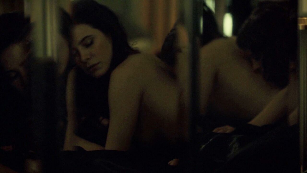 Katharine Isabelle sexy, Caroline Dhavernas sexy, Sexszene aus Hannibal s03e06 (2015)