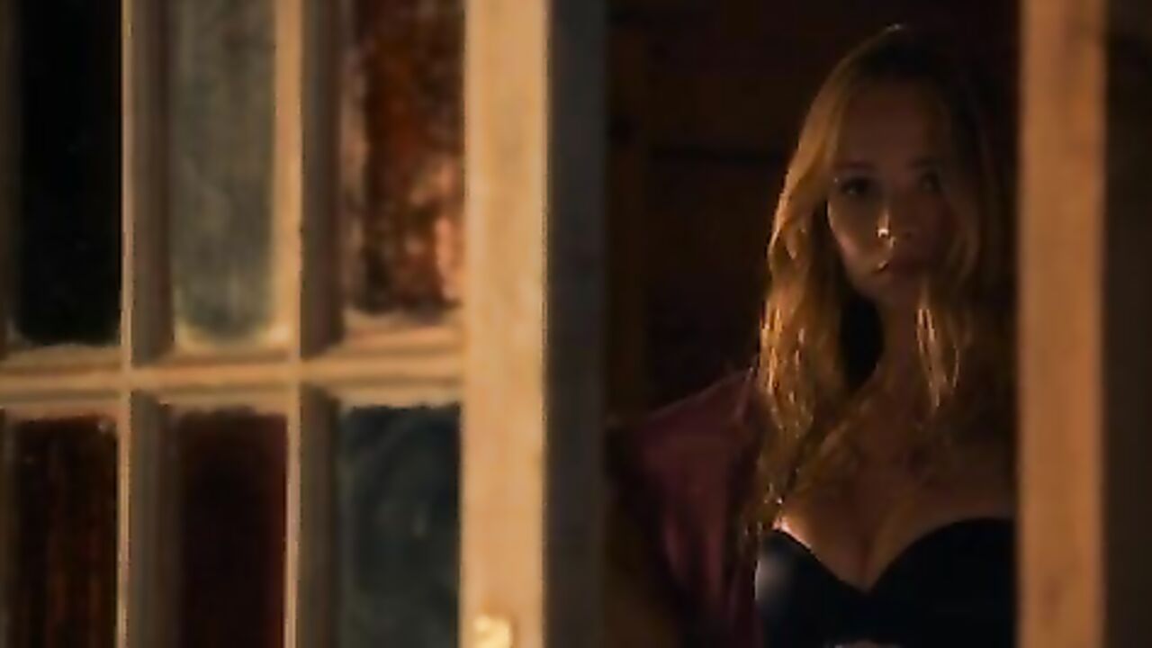 Britt Robertson nackt, Sexszene aus The Longest Ride (2015)