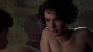 Lena Headey nude, сексуальная сцена из Waterland (1992)