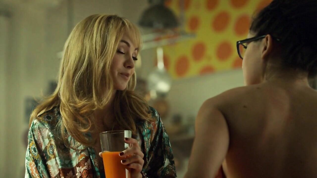 Tatiana Maslany sexy, scene from Orphan Black s03e06 (2015)