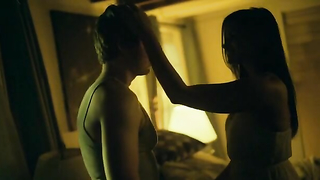 Lili Bordan nackt, Katrina Law sexy, Sexszene aus Apparition (2014)