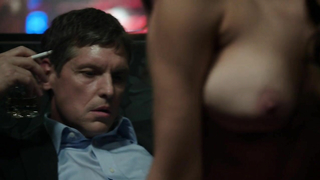 Maya Gilbert nackt, Lili Simmons sexy, Laura Bella Parry nackt, Sexszene aus Banshee s02e01,06 (2014)