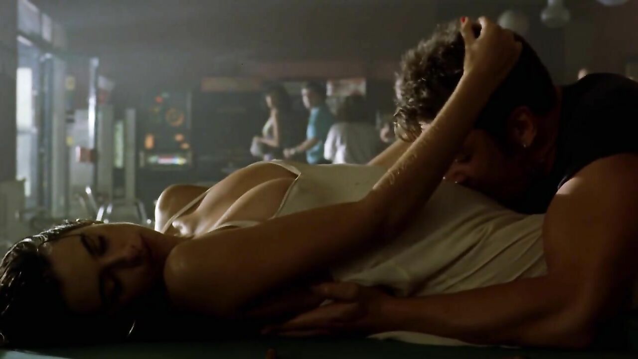 Penelope Cruz nude, sex scene from Jamon Jamon (1992)