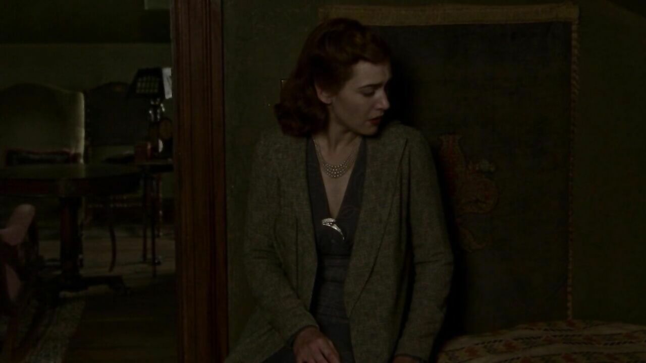 Evan Rachel Wood nackt, Szene aus Mildred Pierce (2011)