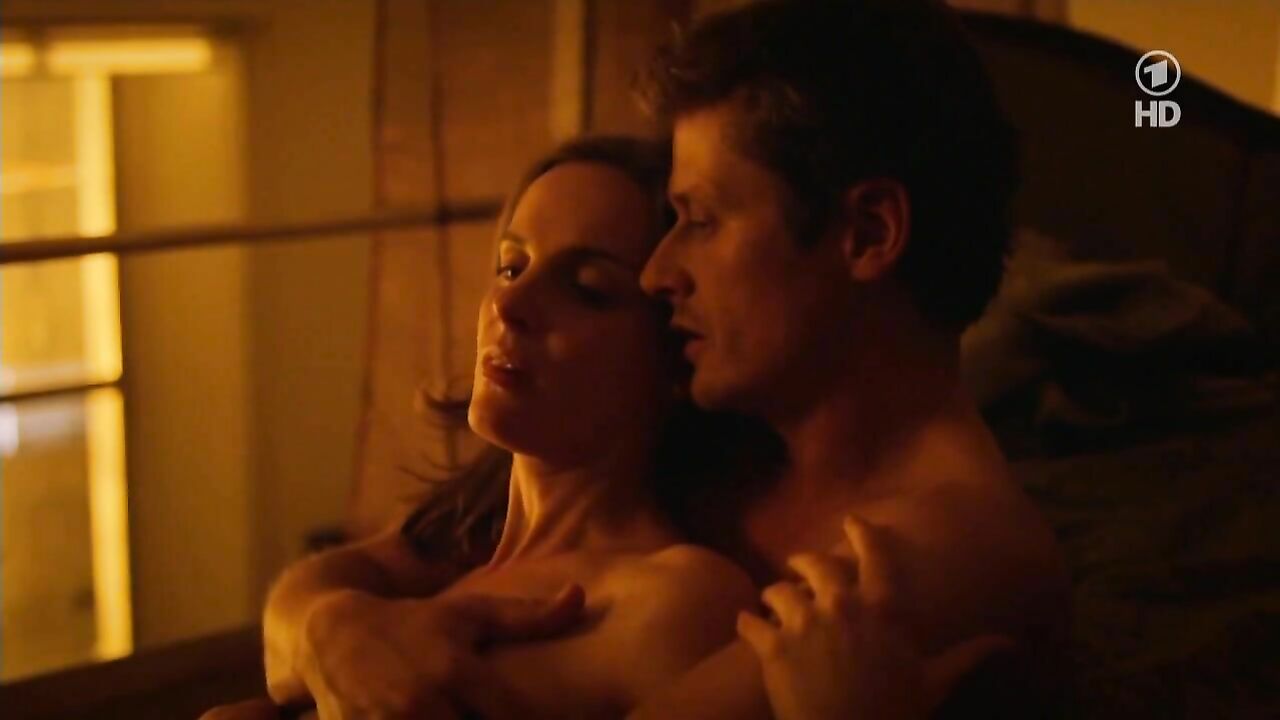 Marie Zielcke sexy, sex scene from Meine Mutter, meine Manner (2014)