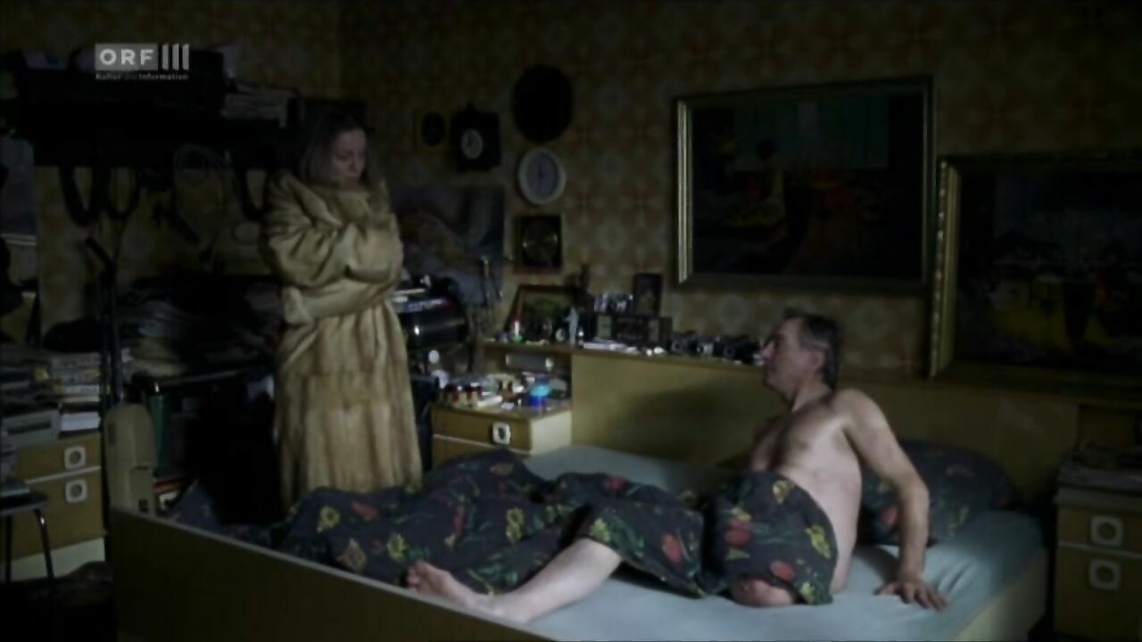 Marion Mitterhammer nude, sex scene from Bose Zellen (2003)