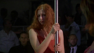 Lyubov Tolkalina nuda, Mila Lipner nuda, scena da Matrioshki s01e02 (2005)