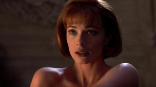 Lauren Holly nude, scene from Dumb & Dumber (1994)