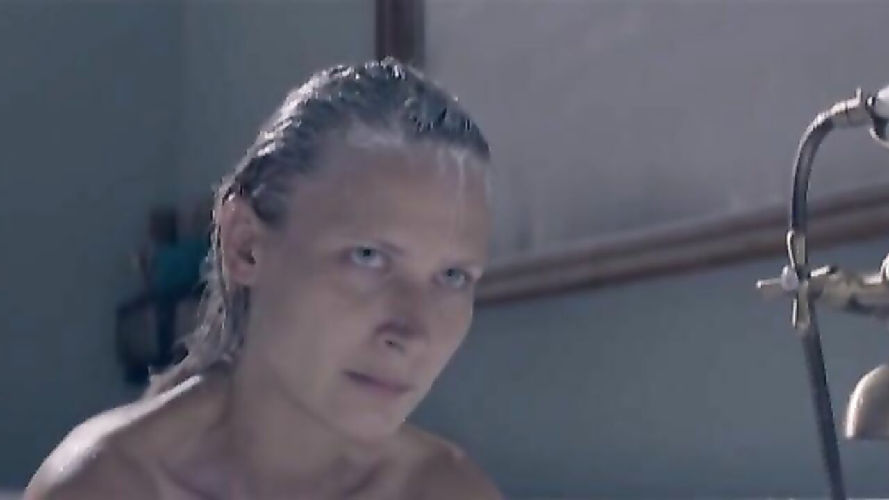 Agnieszka Zulewska nude, sex scene from Chemia (2015)